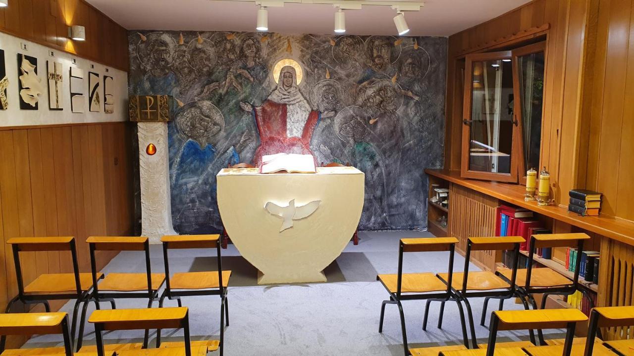 Wieczernik Dom Rekolekcyjny Ksiezy Pallotynow Swieta Katarzyna  Buitenkant foto