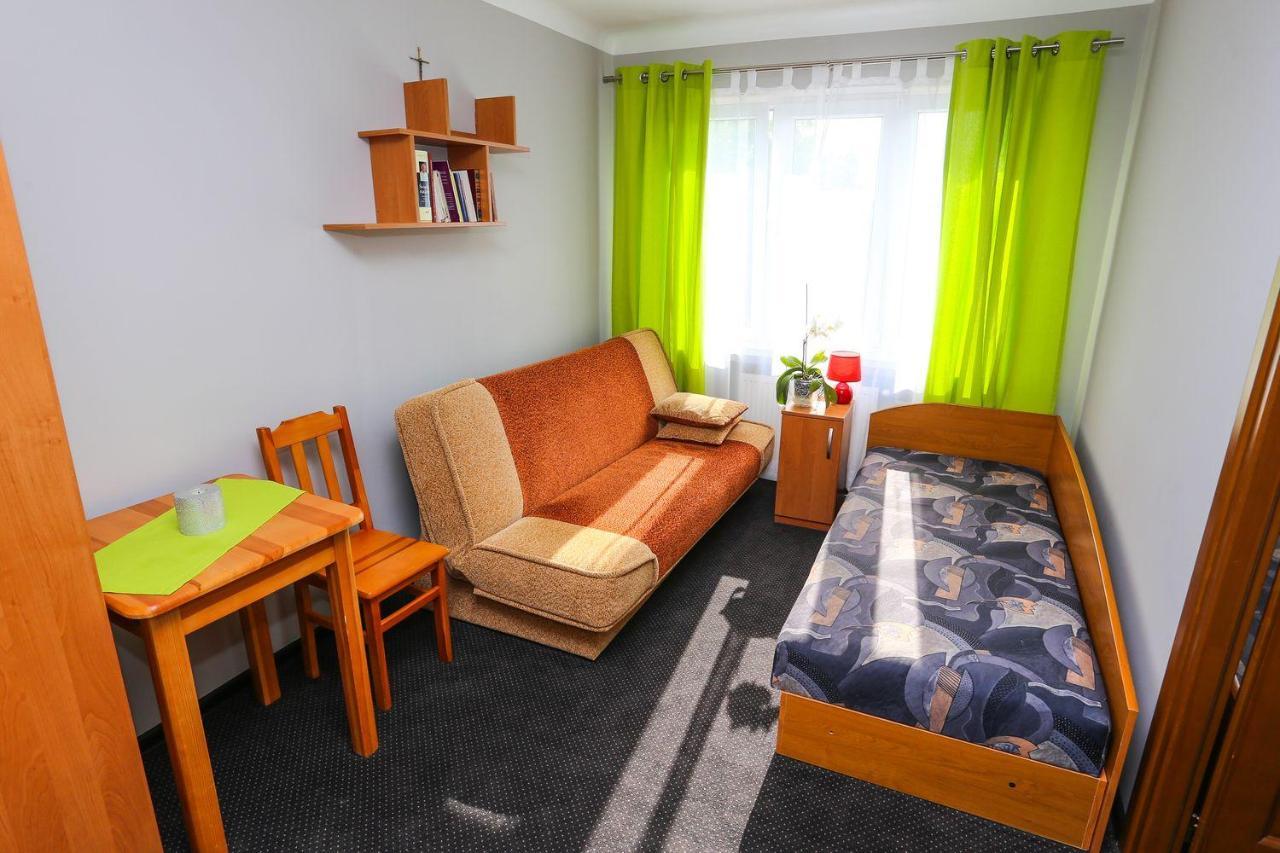 Wieczernik Dom Rekolekcyjny Ksiezy Pallotynow Swieta Katarzyna  Buitenkant foto